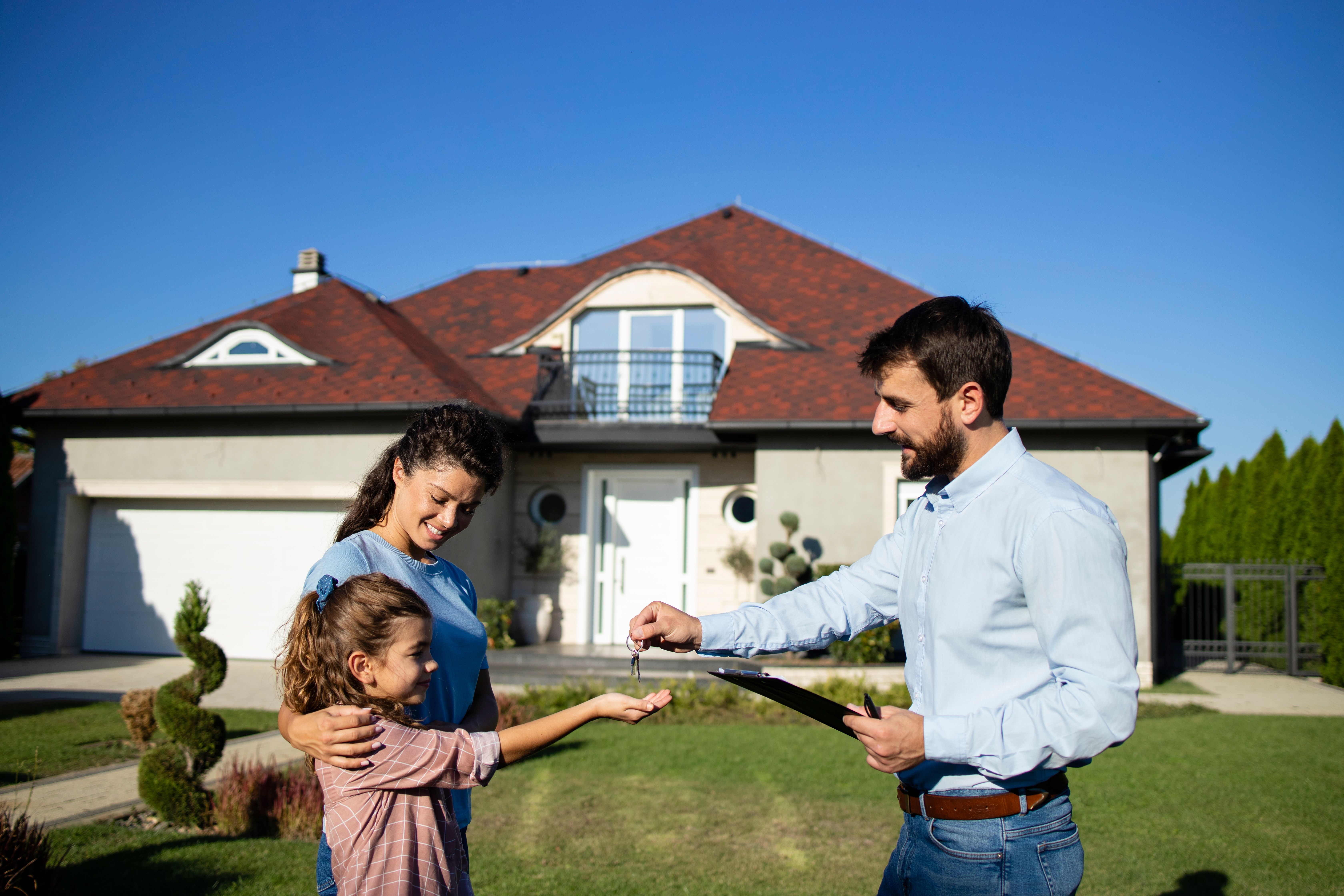 Mortgage Programs Help Single Mothers’ Homeownership
